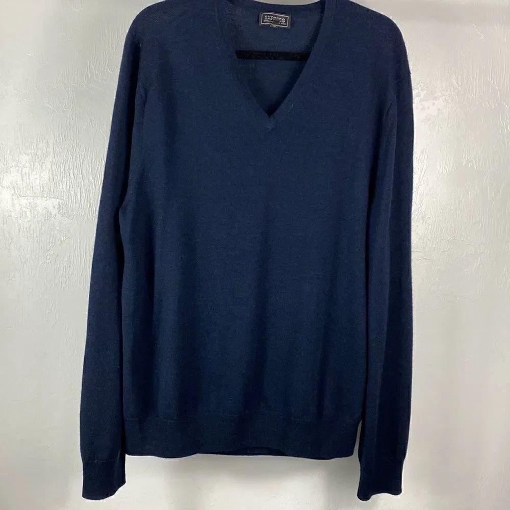 Express Extra Fine Merino Wool navy blue pullover sweater size XL